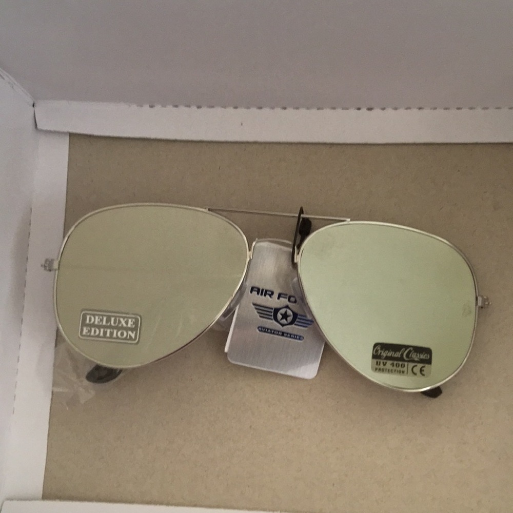 BNWT Aviators Flat Lens Sunglasses